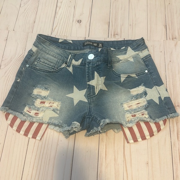 Design lab stretch denim star shorts - Picture 1 of 3